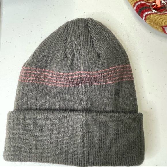 Supreme Gonz Logo Embroidered Striped Beanie Mens Cap - Picture 2 of 5